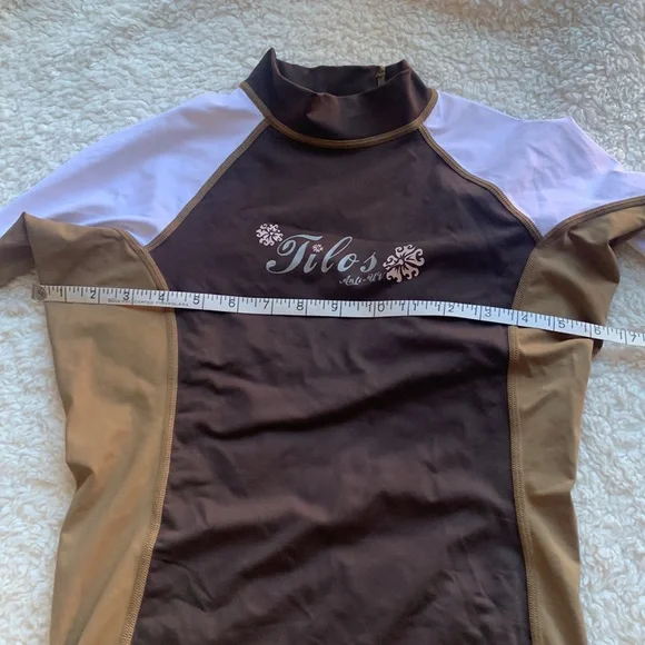 Tilos Rashguard Top - Picture 6 of 7